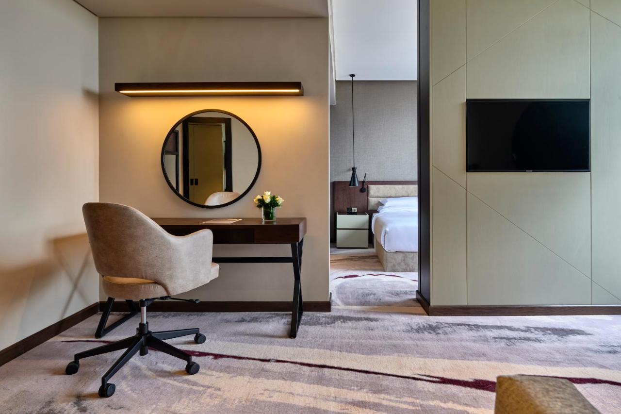 Crowne Plaza - West Cairo Arkan By Ihg 6th of October City エクステリア 写真 A room at the hotel