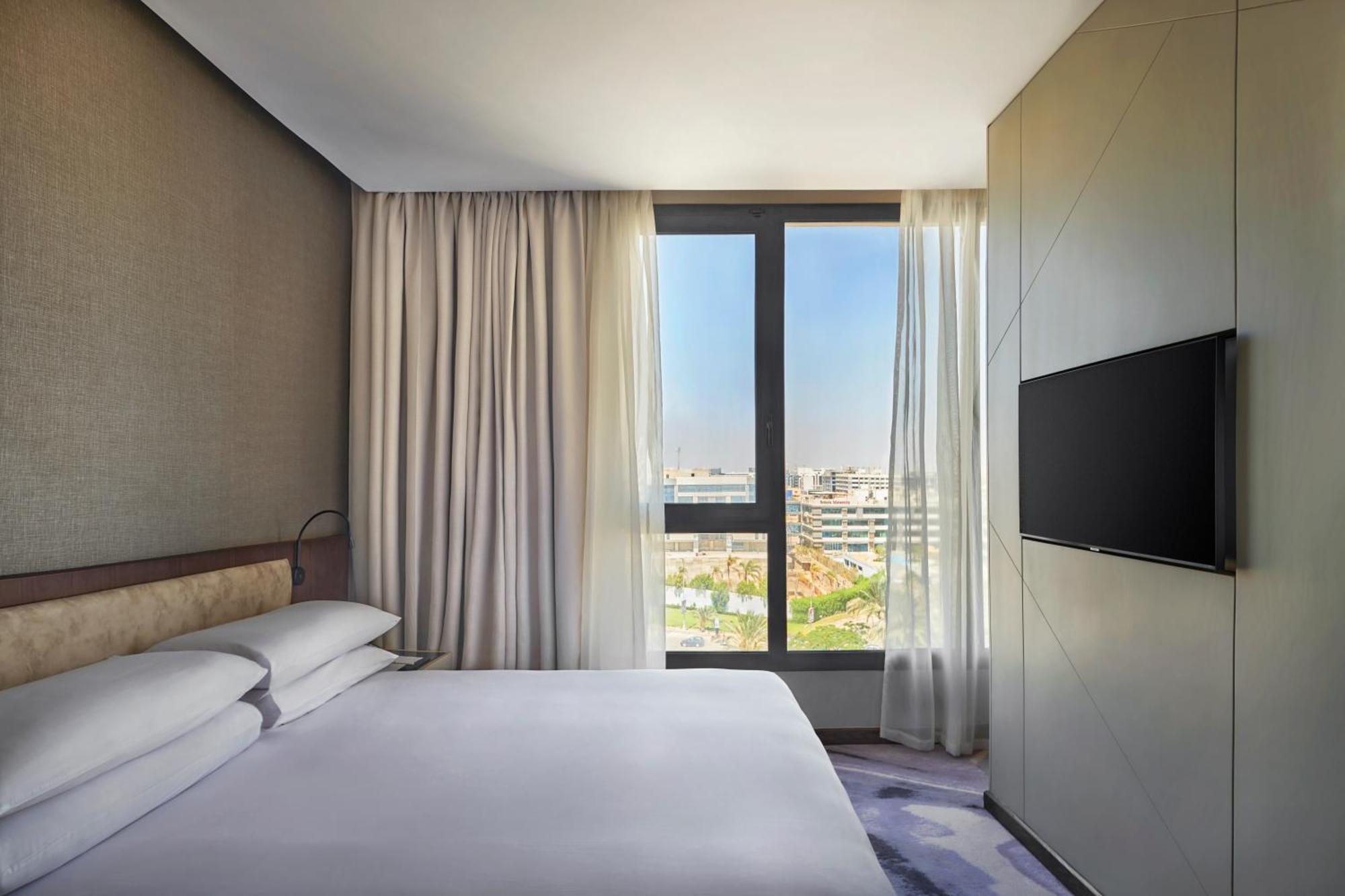 Crowne Plaza - West Cairo Arkan By Ihg 6th of October City エクステリア 写真 A bedroom at the hotel